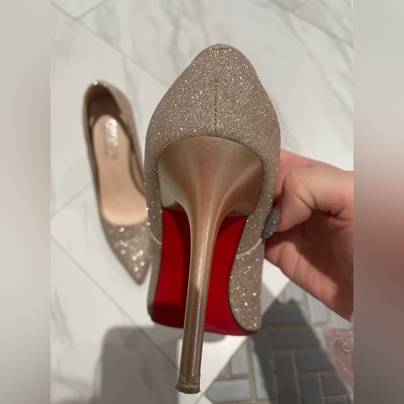 GOLD SPARKLY HEELS - Picture 4 of 5